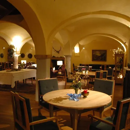 Pilgerhaus Bergen * 多瑙河畔诺伊堡